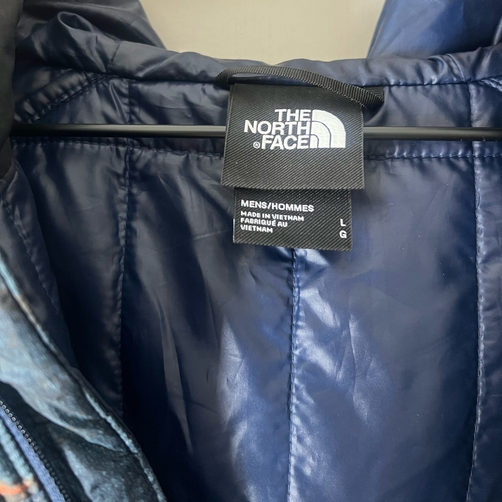 North Face Jacket - Picture 3 of 6